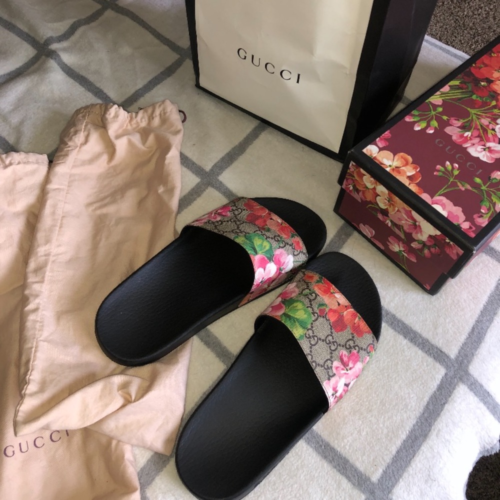 GUCCI BLOOM SLIDES